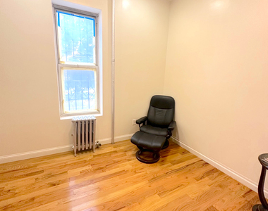 499 Chauncey Street - Photo Thumbnail 5