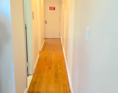 499 Chauncey Street - Photo Thumbnail 9