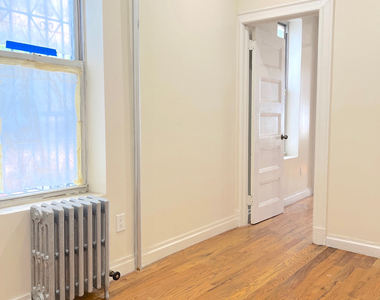 499 Chauncey Street - Photo Thumbnail 6