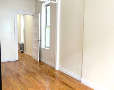 499 Chauncey Street - Photo Thumbnail 8