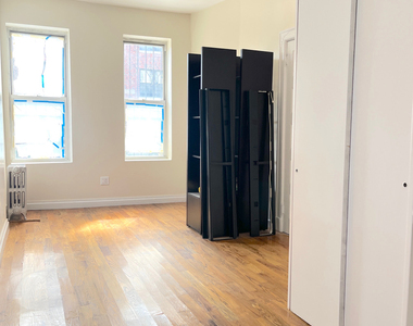 499 Chauncey Street - Photo Thumbnail 7