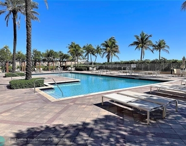 2080 S Ocean Dr - Photo Thumbnail 18