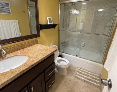 4250 Galt Ocean Dr - Photo Thumbnail 10