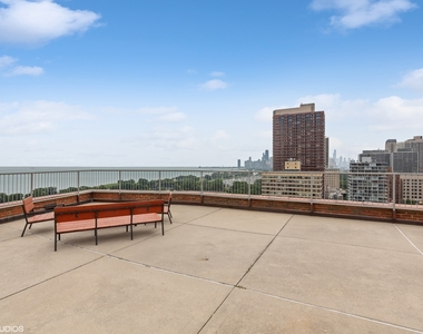 3100 N Lake Shore Drive - Photo Thumbnail 10