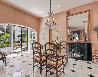 717 N Rodeo Dr - Photo Thumbnail 4