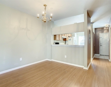 1050 Vineland Place - Photo Thumbnail 11