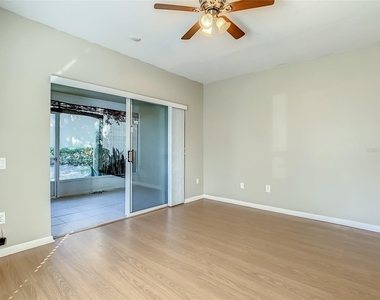 1050 Vineland Place - Photo Thumbnail 17