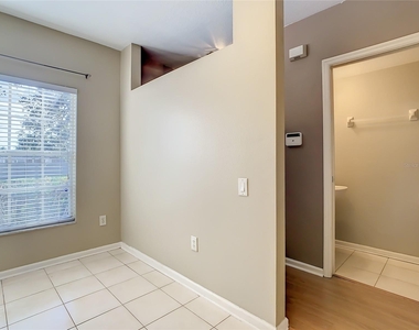 1050 Vineland Place - Photo Thumbnail 4