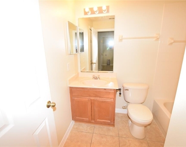 9796 Tivoli Villa Drive - Photo Thumbnail 27