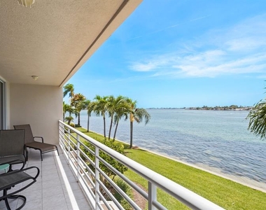 6093 Bahia Del Mar Boulevard S - Photo Thumbnail 15