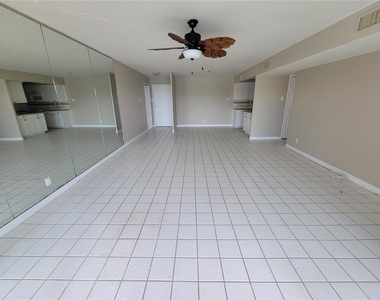 10355 Paradise Boulevard - Photo Thumbnail 13