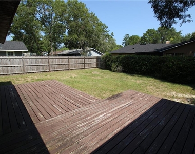 4914 Nw 28th Place - Photo Thumbnail 27