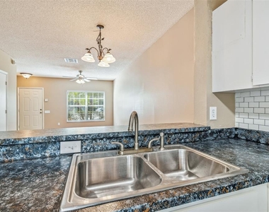 6355 Bayside Key Drive - Photo Thumbnail 10