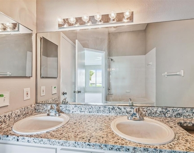 6355 Bayside Key Drive - Photo Thumbnail 25