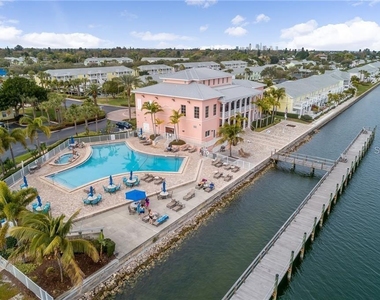 5175 Coquina Key Drive Se - Photo Thumbnail 20