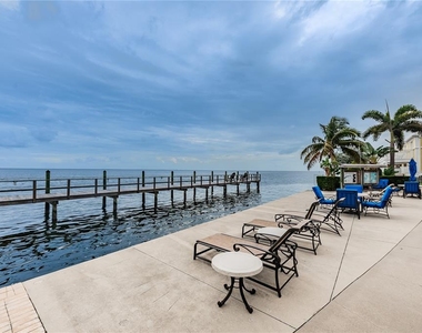 5175 Coquina Key Drive Se - Photo Thumbnail 18