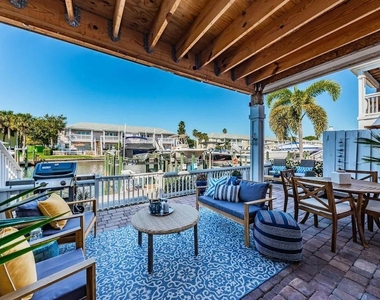 5175 Coquina Key Drive Se - Photo Thumbnail 15