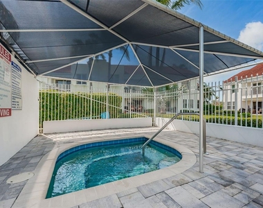 6077 Bahia Del Mar Boulevard - Photo Thumbnail 17