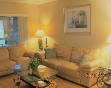 301 Woodlake Wynde - Photo Thumbnail 9