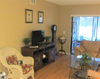 301 Woodlake Wynde - Photo Thumbnail 10