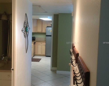 880 Mandalay Avenue - Photo Thumbnail 14