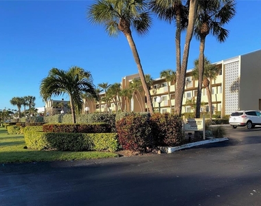 3400 Gulf Boulevard - Photo Thumbnail 4