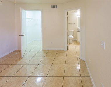 2213 Grand Cayman Court - Photo Thumbnail 12