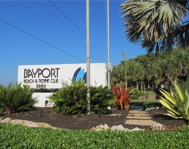 842 Bayport Way - Photo Thumbnail 1
