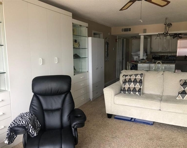 1270 Gulf Boulevard - Photo Thumbnail 6