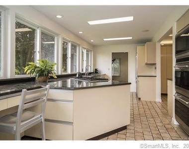 994 Ocean Avenue - Photo Thumbnail 4