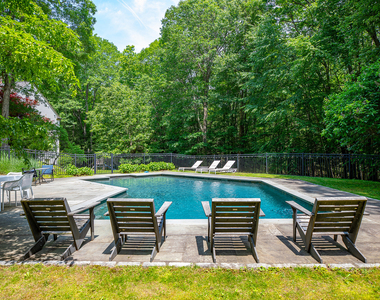 33 Sentry Hill Road - Photo Thumbnail 1