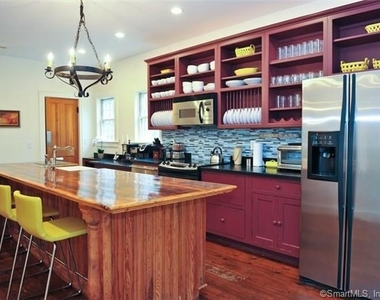 33 Sentry Hill Road - Photo Thumbnail 10