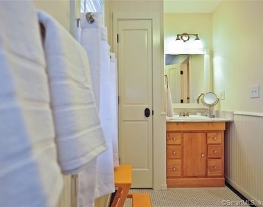 33 Sentry Hill Road - Photo Thumbnail 21