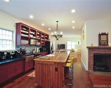 33 Sentry Hill Road - Photo Thumbnail 12
