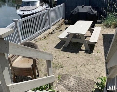 2144 Fairfield Beach Road - Photo Thumbnail 10