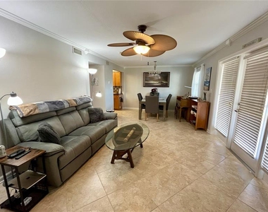 4715 Coquina Key Drive Se - Photo Thumbnail 10