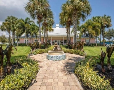 4715 Coquina Key Drive Se - Photo Thumbnail 36