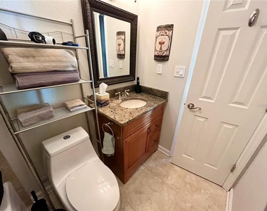 4715 Coquina Key Drive Se - Photo Thumbnail 16