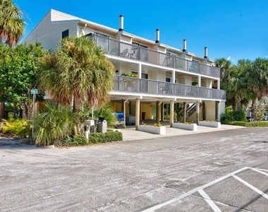 2700 Gulf Boulevard - Photo Thumbnail 5