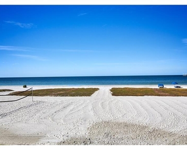 18400 Gulf Boulevard - Photo Thumbnail 10