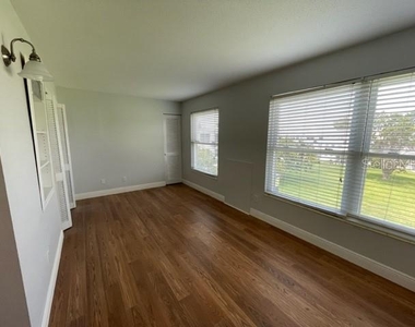 2448 Columbia Drive - Photo Thumbnail 7