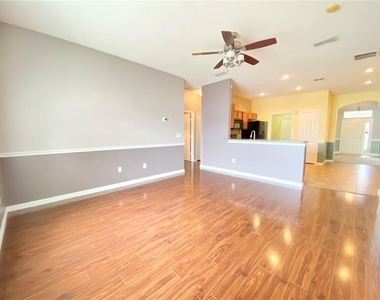 4956 Waterside Pointe Circle - Photo Thumbnail 12