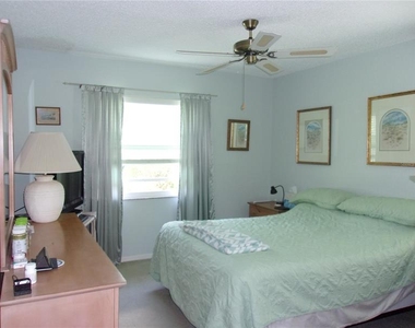 241 Gloucester Boulevard - Photo Thumbnail 20