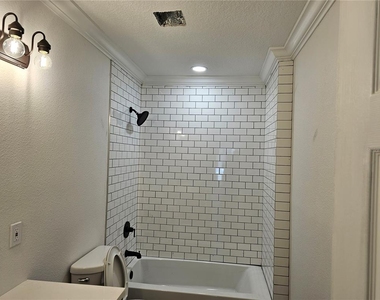 5804 N Miami Place - Photo Thumbnail 16