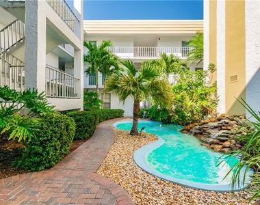 661 Poinsettia Avenue - Photo Thumbnail 22