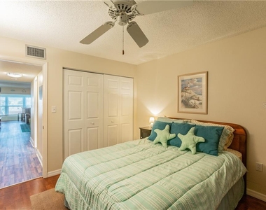 661 Poinsettia Avenue - Photo Thumbnail 17