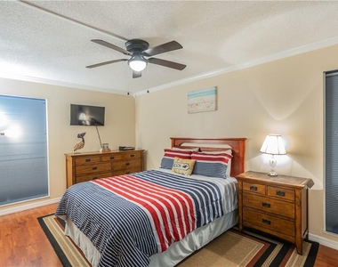661 Poinsettia Avenue - Photo Thumbnail 11