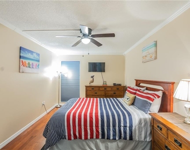 661 Poinsettia Avenue - Photo Thumbnail 12