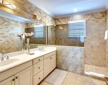 8113 Miramar Way - Photo Thumbnail 19