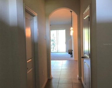 2929 Suncoast Plains Drive - Photo Thumbnail 5